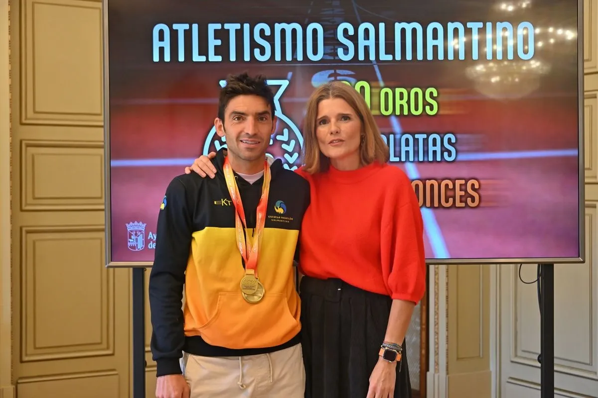 El Ayuntamiento de Salamanca ha recibido a una destacada representación del presente y futuro del atletismo salmantino