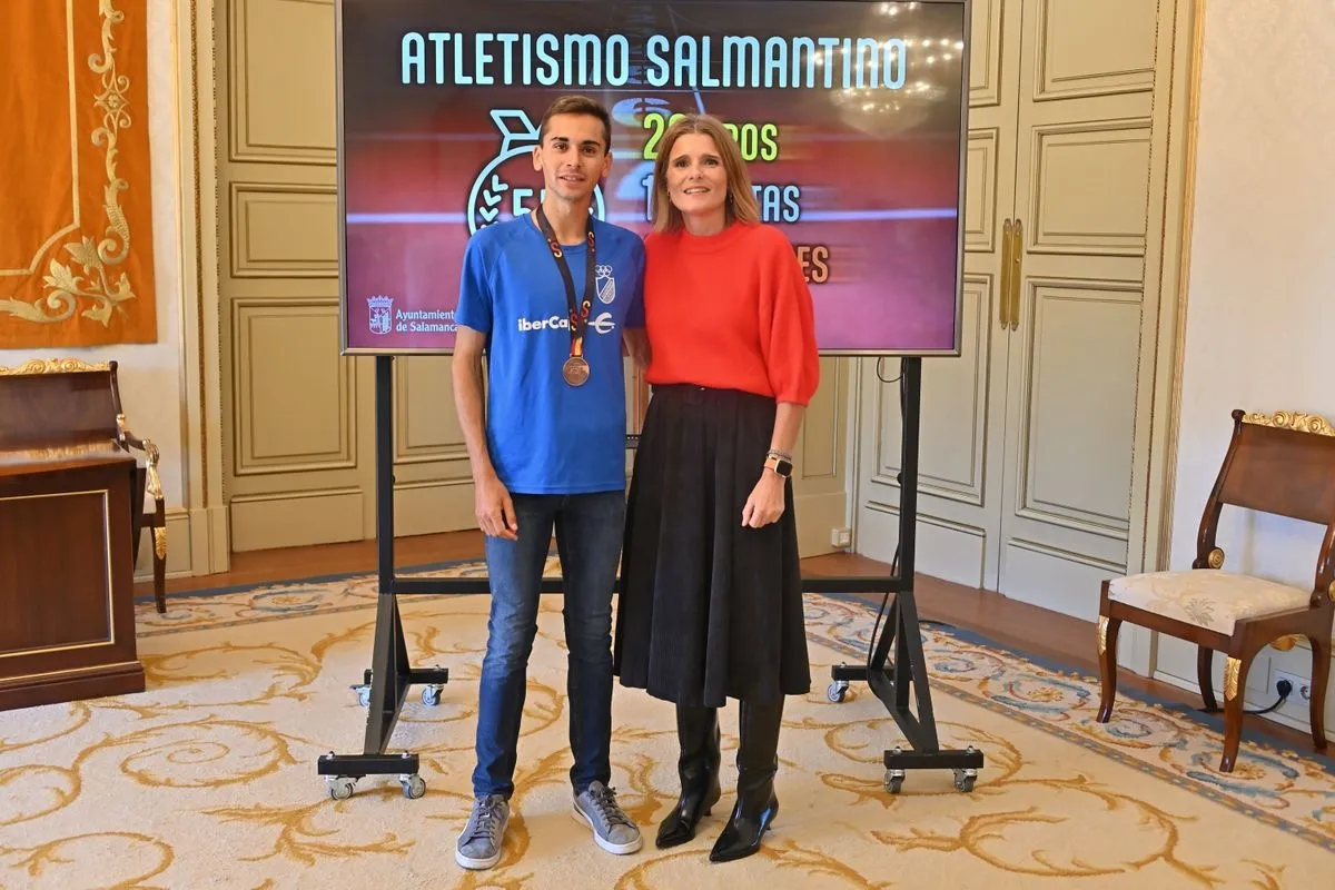 El Ayuntamiento de Salamanca ha recibido a una destacada representación del presente y futuro del atletismo salmantino
