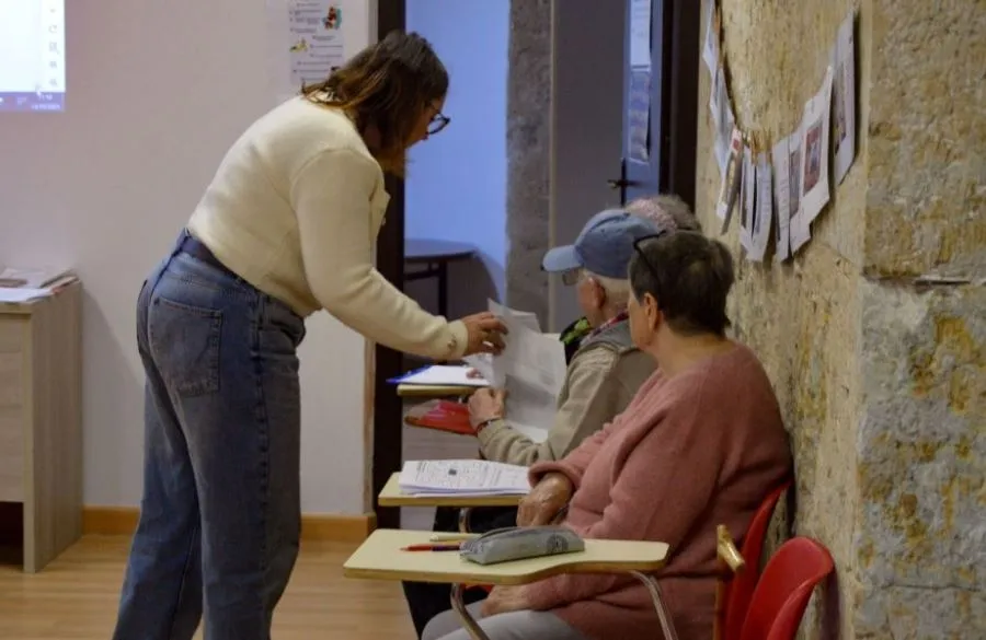 Foto 2 - C&aacute;ritas retoma sus talleres destinados a personas mayores