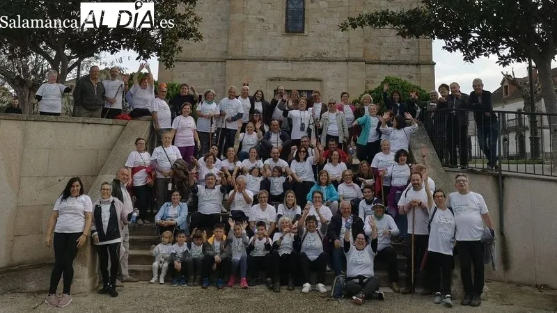 Foto 10 - La Fregeneda se pone 'en marcha contra el c&aacute;ncer' con una gran participaci&oacute;n vecinal