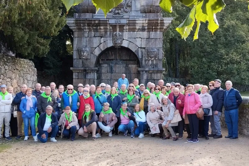 Foto 2 - Las asociaciones de mayores de Pe&ntilde;aranda y B&eacute;jar, unidos en una jornada de convivencia 