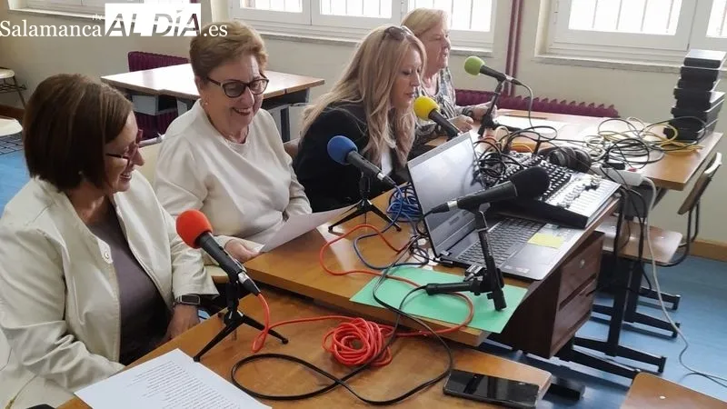 En la última de las sesiones del taller se realizó un programa radiofónico