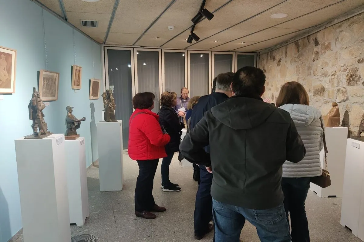 Inauguración de la exposición de esculturas del artista salmantino Agustín Casillas