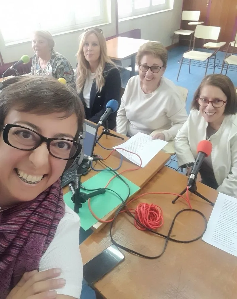 En la última de las sesiones del taller se realizó un programa radiofónico