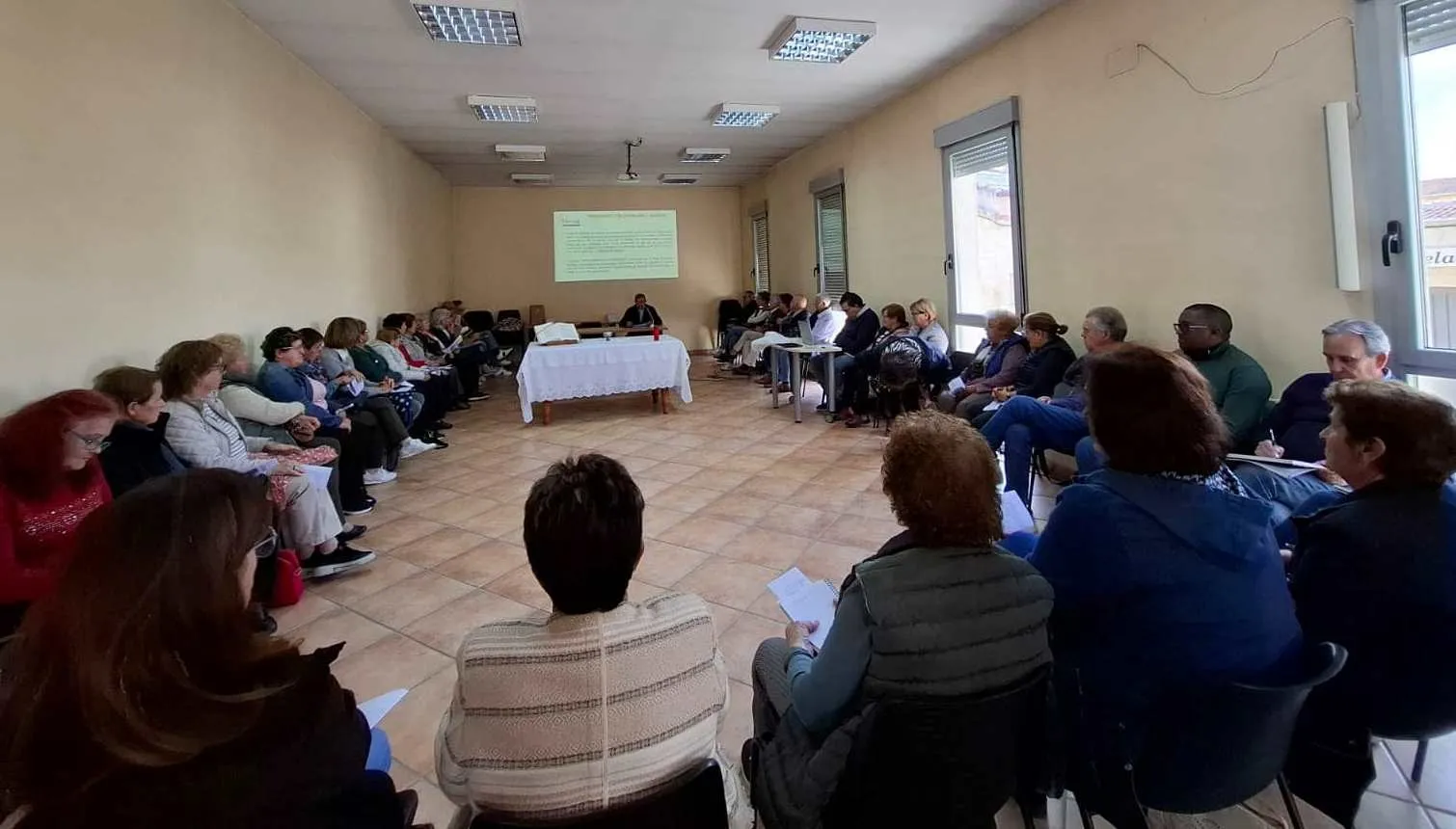 Foto 3 - Los retiros de la Di&oacute;cesis llegan a Fuenteguinaldo y Fuentes de O&ntilde;oro