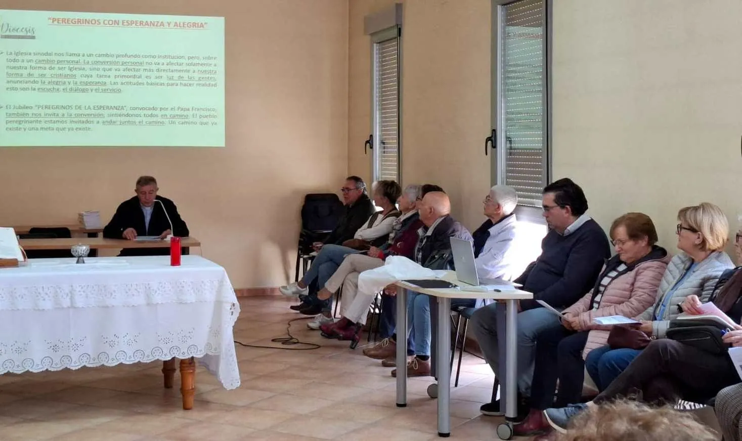 Foto 4 - Los retiros de la Di&oacute;cesis llegan a Fuenteguinaldo y Fuentes de O&ntilde;oro