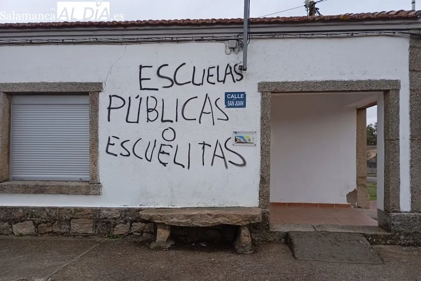 Pintadas en el resto del edificio, hoy Centro Social