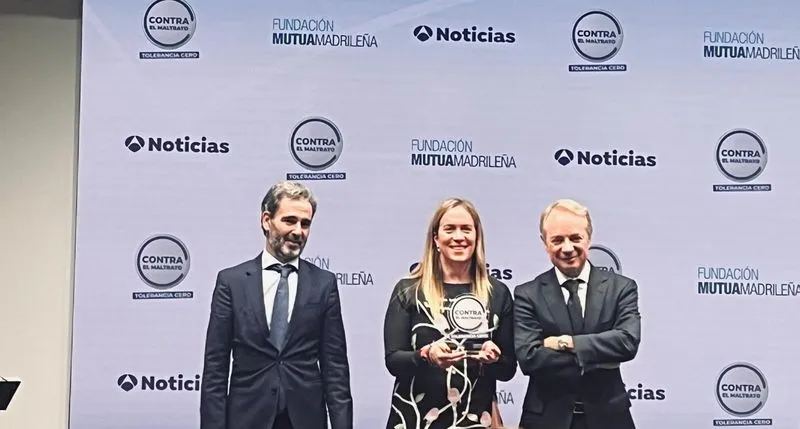 Foto 3 - El Ayuntamiento de Alba de Tormes, premiado por su compromiso en la lucha contra la violencia de g&eacute;nero