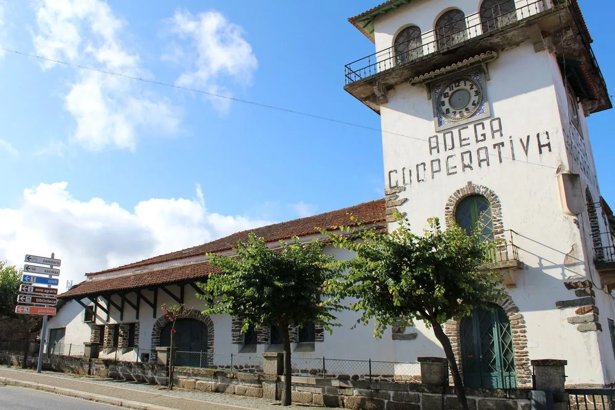 Antiguo edificio de la Bodega Cooperativa | RMG
