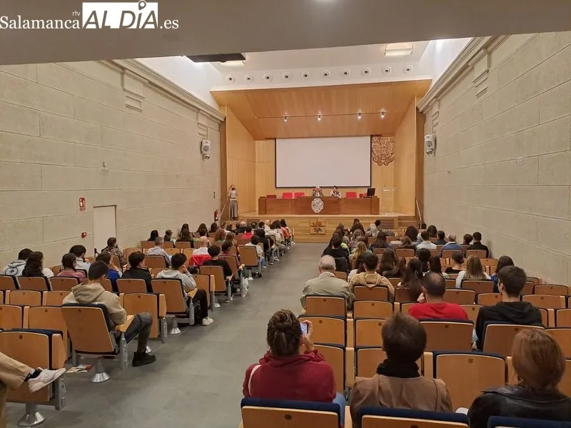 III Jornadas Informativas de las ONG '¡Vive la experiencia de hacer voluntariado!' en la UPSA. Foto de Víctor Jiménez