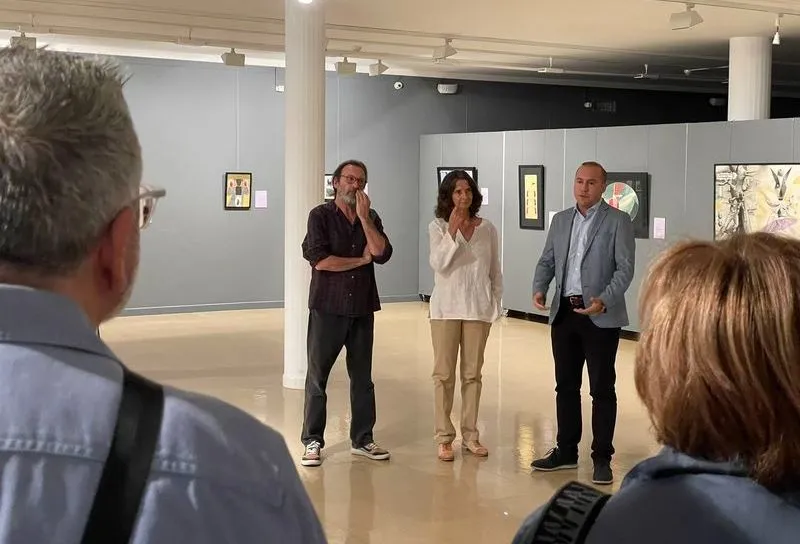 Inauguración de la exposición ‘Ánima Li(e)bre’ de Federico Delicado en la Biblioteca Municipal Torrente Ballester. Fotos: @aytosalamanca
