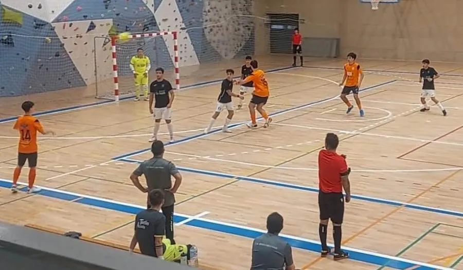 Foto 2 - El III Juvenil conquista Vigo y encadena dos s&oacute;lidas victorias consecutivas