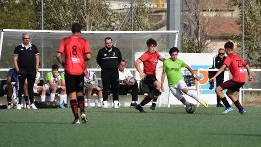 Foto 6 - El Juvenil y el Cadete del Ciudad Rodrigo estrenan sus casilleros de victorias	