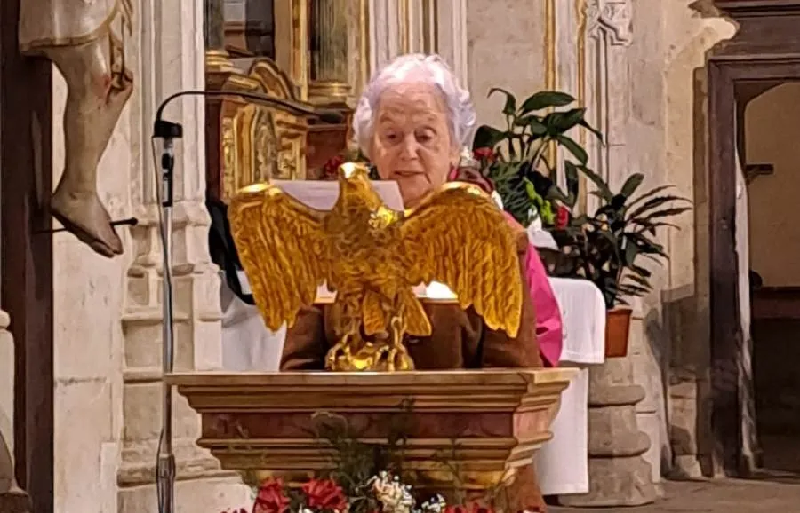 Foto 5 - Unas 75 personas peregrinan al Zarzoso para ganar el Jubileo de las Llagas de San Francisco