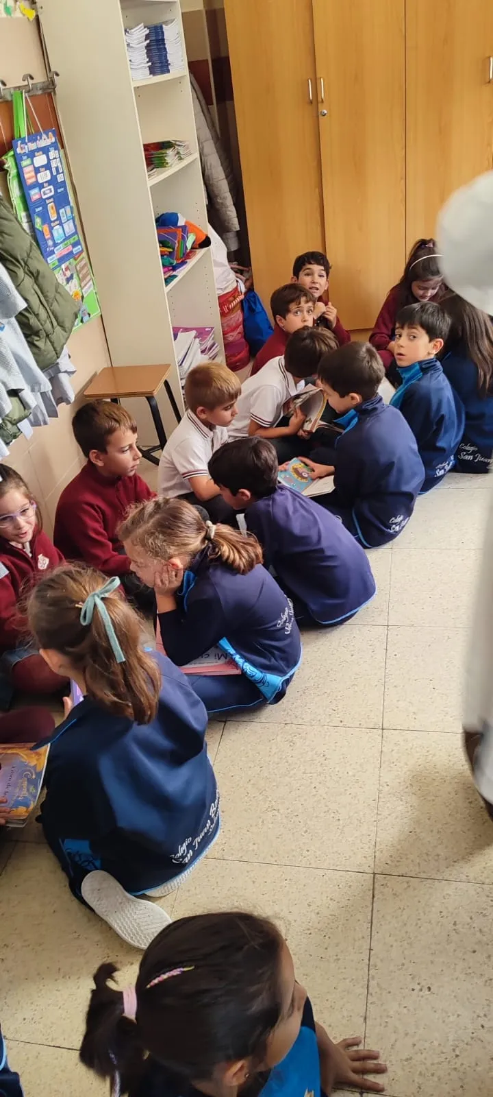 Foto 2 - 'Leer te da alas', la bonita iniciativa del Colegio San Juan Bosco