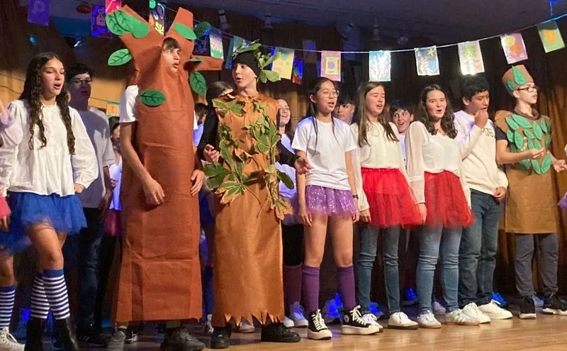 Los alumnos de Educación Secundaria del Colegio San Juan Bosco han celebrado este 30 de octubre el English Day
