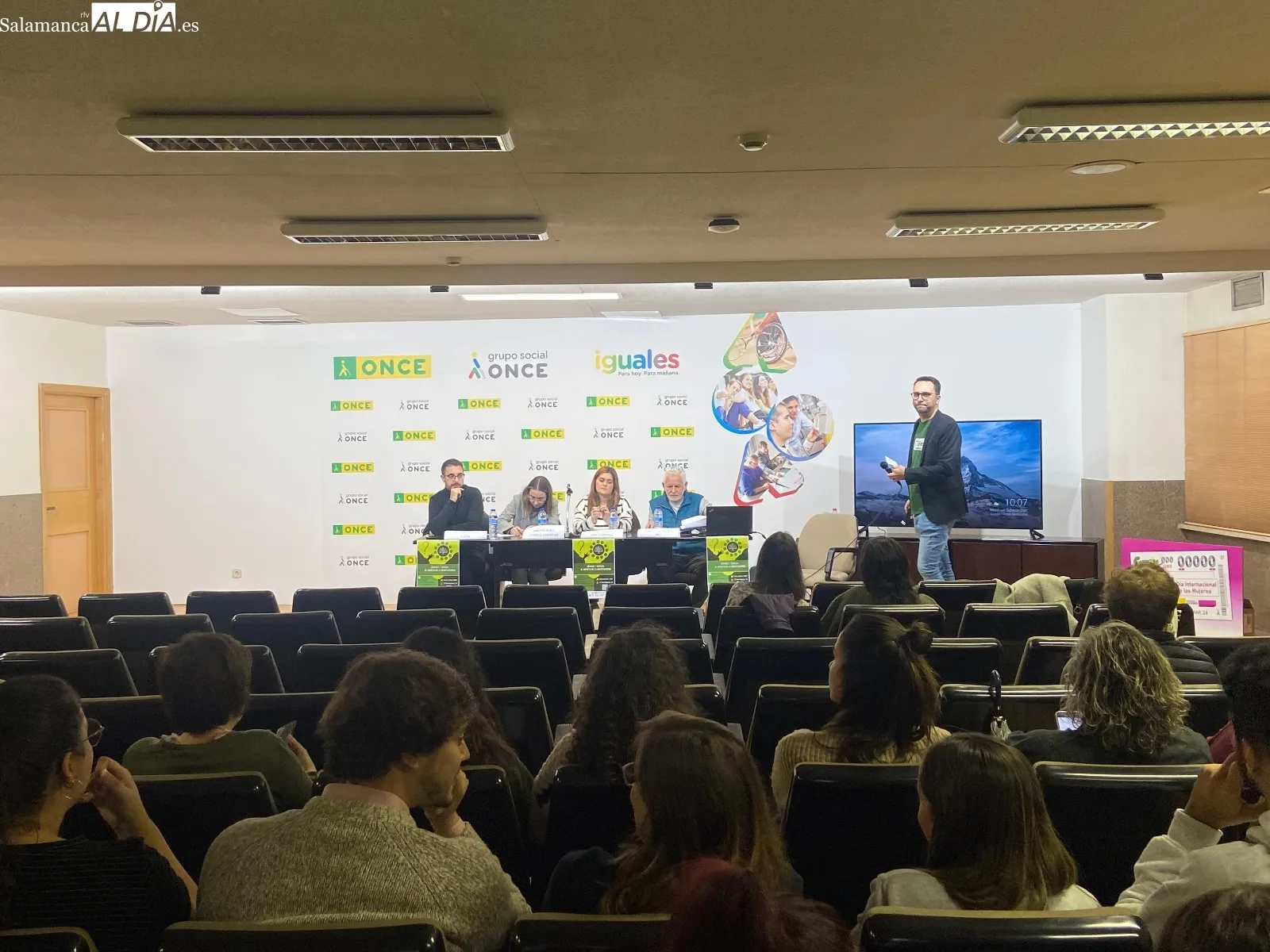 Jornada organizada por la Plataforma Salmantina por el Empleo | FOTOS: Vanesa martins