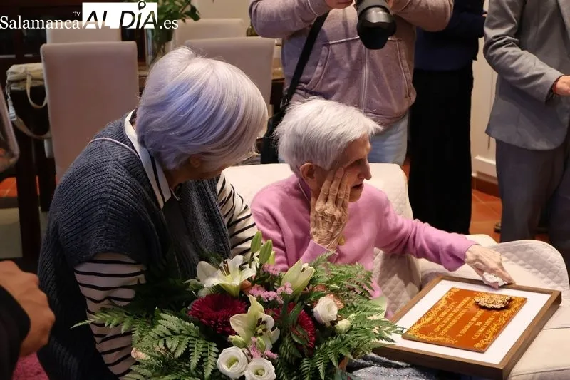 Foto 7 - Manuela Vicente, homenajeada como la persona de mayor edad del municipio