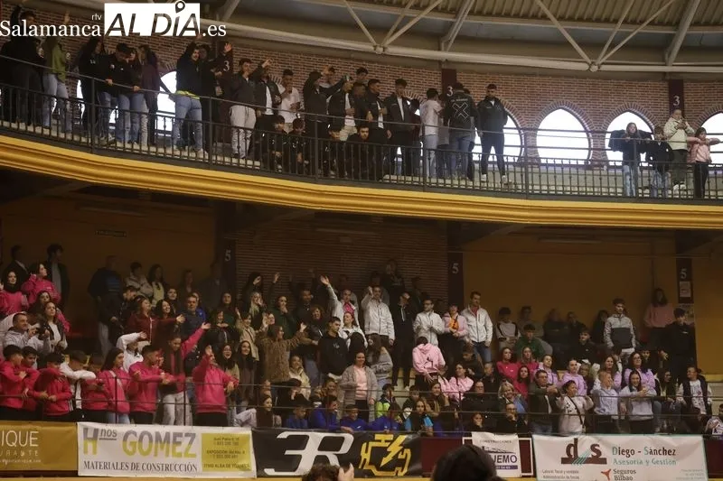 Foto 17 - El humor amarillo vuelve a triunfar en Alba de Tormes