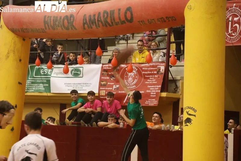 Foto 11 - El humor amarillo vuelve a triunfar en Alba de Tormes