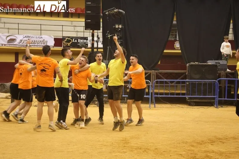 Foto 7 - El humor amarillo vuelve a triunfar en Alba de Tormes