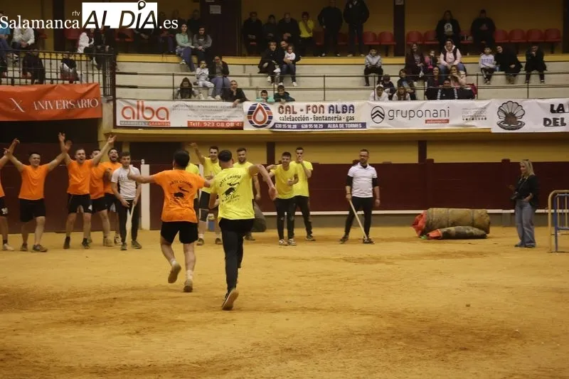 Foto 4 - El humor amarillo vuelve a triunfar en Alba de Tormes