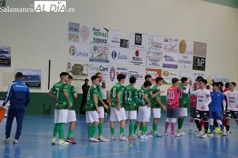 Foto 7 - El Piensos Dur&aacute;n Albense celebra las fiestas de Santa Teresa con victoria en casa (7-3) y el Salamanca FS pierde en O Esteo (4-3)
