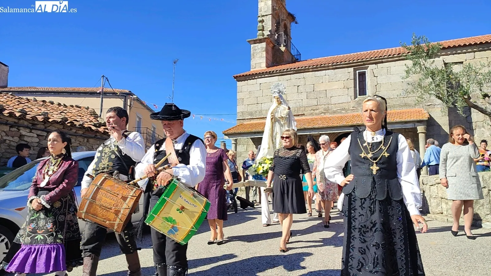 Procesión de la Virgen del Rosario en Cabeza del Caballo / CORRAL
