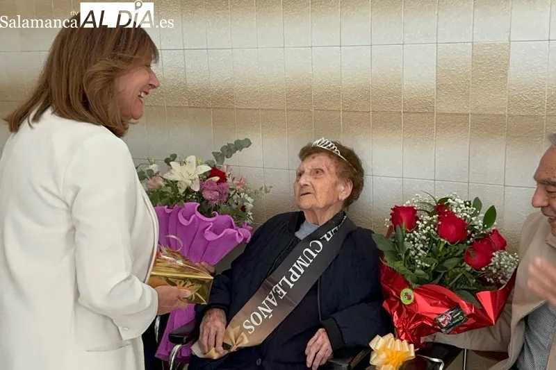 Foto 4 - Octubre llega a Pe&ntilde;aranda con la emotiva celebraci&oacute;n del 100 cumplea&ntilde;os de Teresa Marcos Hern&aacute;ndez