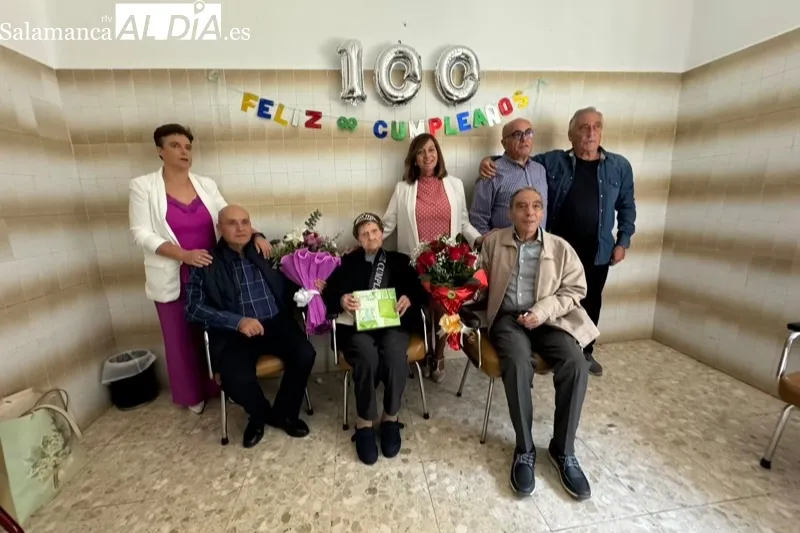 Foto 3 - Octubre llega a Pe&ntilde;aranda con la emotiva celebraci&oacute;n del 100 cumplea&ntilde;os de Teresa Marcos Hern&aacute;ndez