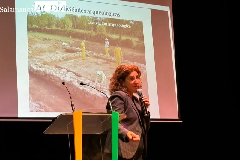 Foto 2 - La arqueolog&iacute;a protagoniza la lecci&oacute;n inaugural del nuevo curso para el CEPA &lsquo;El Inestal&rsquo;
