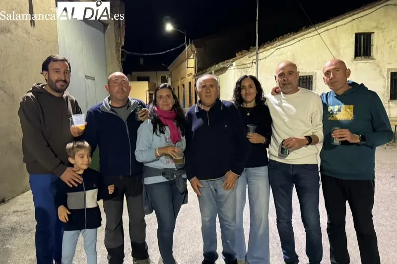 Foto 5 - Lomo, bocadillos y buen ambiente, protagonistas del arranque de las fiestas chicas en Mancera de Abajo