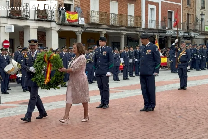 Foto 9 - Hist&oacute;rica y emocionante Jura de Bandera Civil en Pe&ntilde;aranda