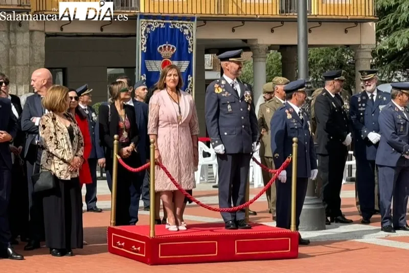 Foto 6 - Hist&oacute;rica y emocionante Jura de Bandera Civil en Pe&ntilde;aranda
