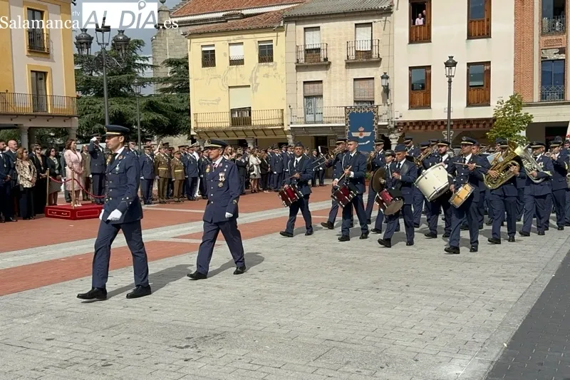 Foto 5 - Hist&oacute;rica y emocionante Jura de Bandera Civil en Pe&ntilde;aranda
