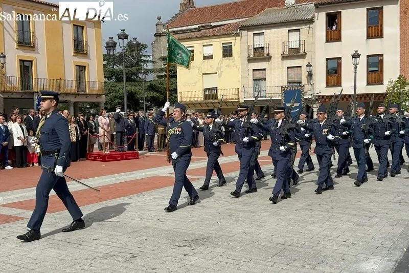 Foto 3 - Hist&oacute;rica y emocionante Jura de Bandera Civil en Pe&ntilde;aranda