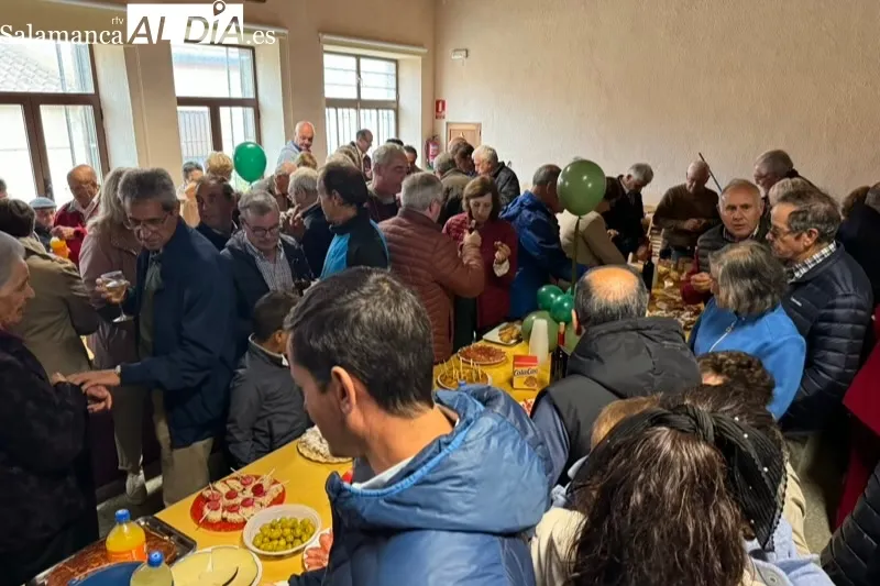 Foto 7 - La lluvia no puede con la devoci&oacute;n a la Virgen del Rosario en Mancera de Abajo, haciendo masiva la despedida de sus fiestas chicas