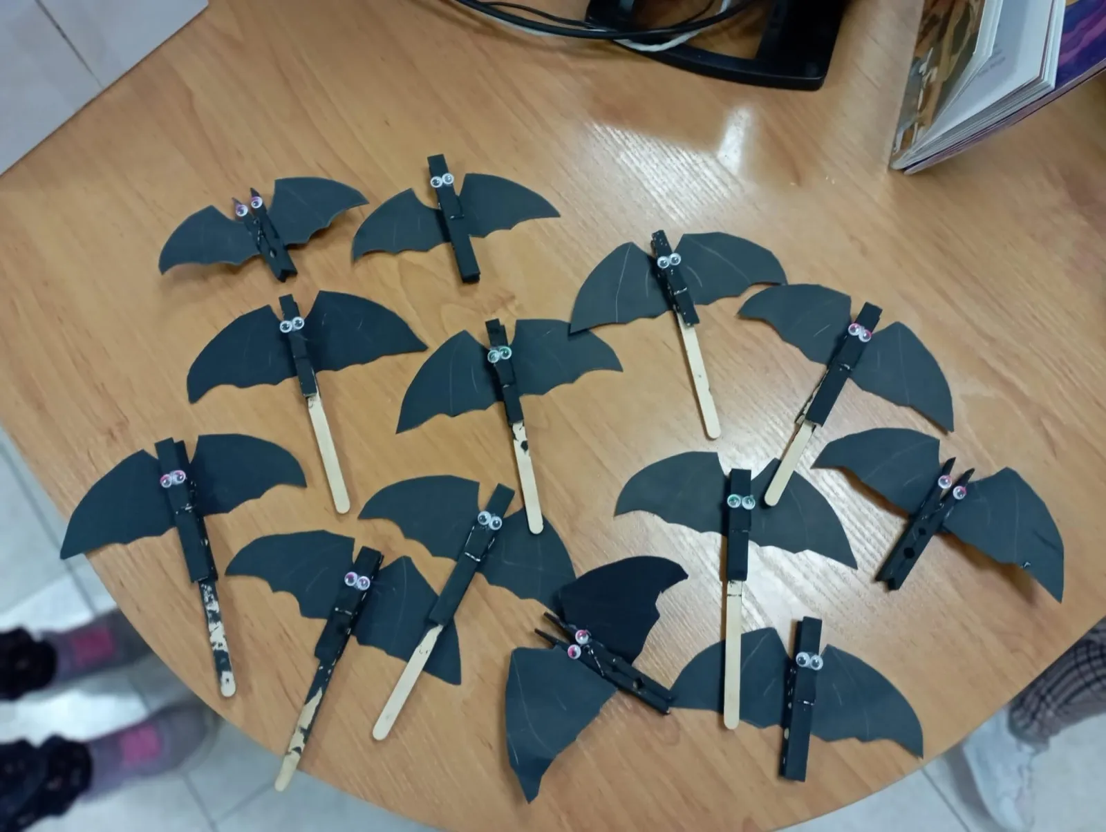 Foto 3 - &lsquo;Terror&iacute;fica diversi&oacute;n&rsquo; en el taller de manualidades de Halloween en la Biblioteca de Villoria