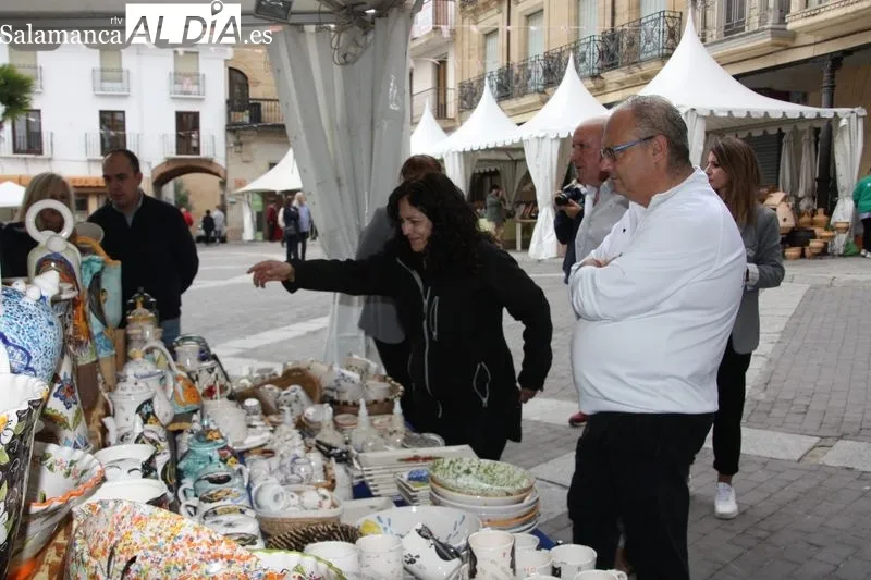 Foto 14 - Comienza la Feria del Barro en Alba de Tormes