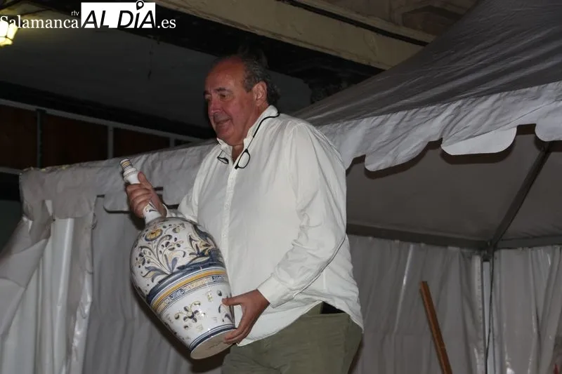 Foto 6 - Paco Casas y Lola Velasco, ganadores del concurso de cer&aacute;mica y barro