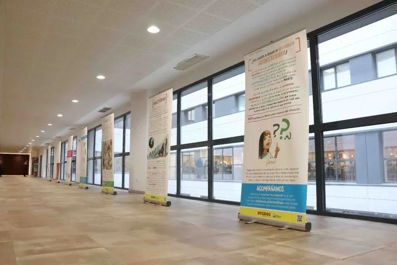 Foto 2 - 'In&eacute;s y las bacterias' llega al Hospital de Salamanca