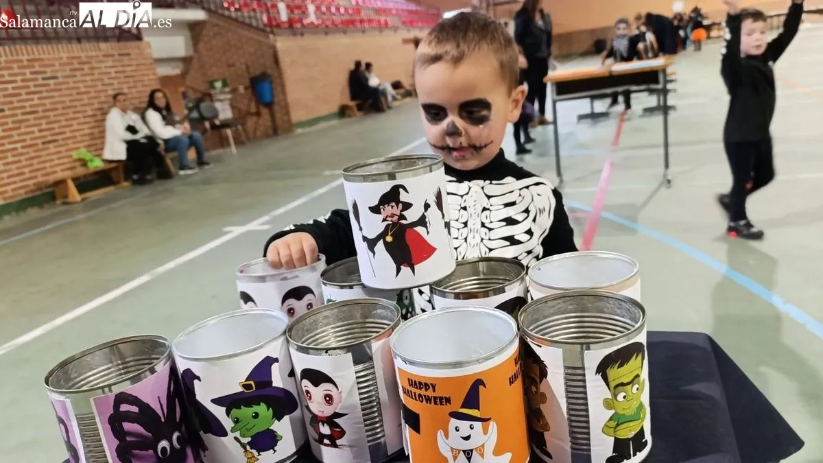 Foto 10 - La fiesta infantil de Halloween re&uacute;ne a m&aacute;s de setenta ni&ntilde;os y ni&ntilde;as de Lumbrales