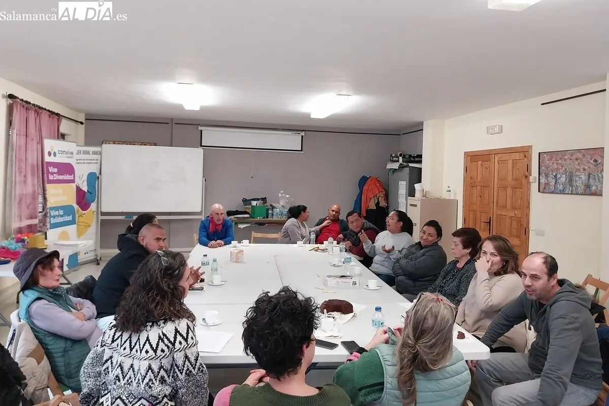 Participantes en la Jornada de convivencia intercultural celebrada el sábado pasado en Monleras