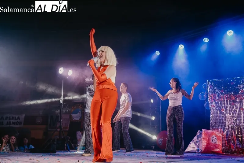 Foto 15 - &lsquo;El tibur&oacute;n&rsquo; se corona ganador de la XXXIII edici&oacute;n de Playbacks de adultos