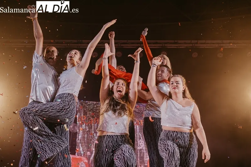 Foto 10 - &lsquo;El tibur&oacute;n&rsquo; se corona ganador de la XXXIII edici&oacute;n de Playbacks de adultos