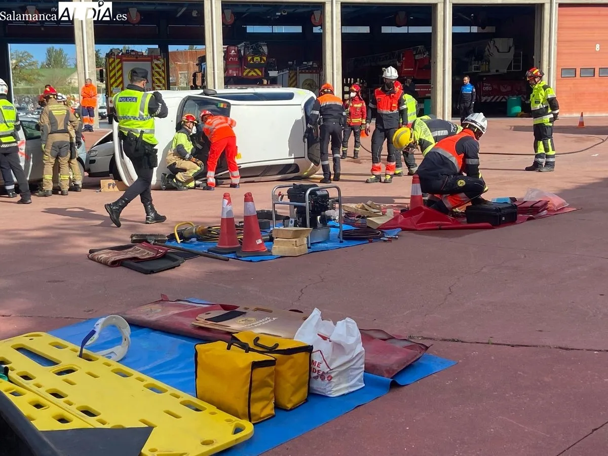 Simulacro del operativo tras un accidente múltiple con cuatro vehículos implicados | FOTOS: Vanesa Martins 