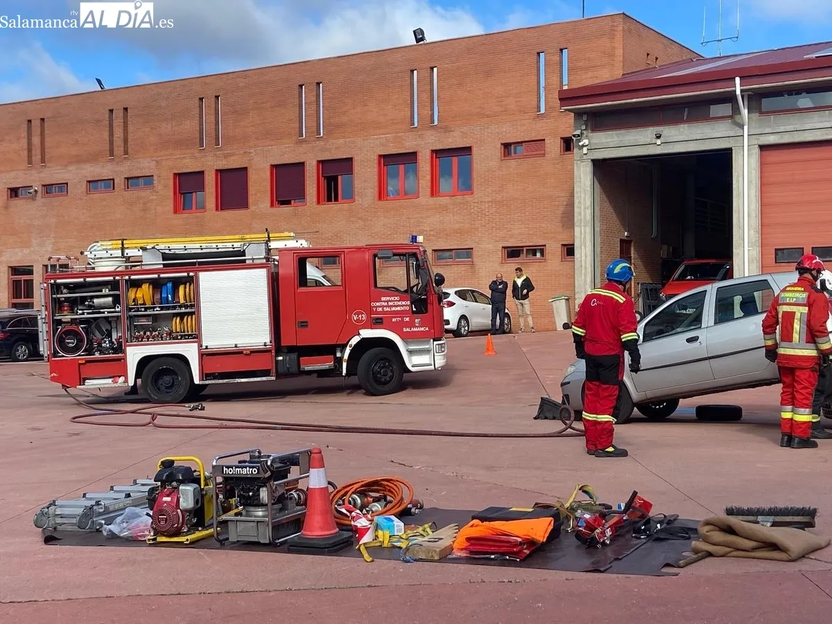 Simulacro del operativo tras un accidente múltiple con cuatro vehículos implicados | FOTOS: Vanesa Martins 