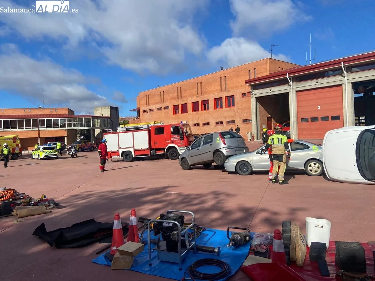 Simulacro del operativo tras un accidente múltiple con cuatro vehículos implicados | FOTOS: Vanesa Martins 