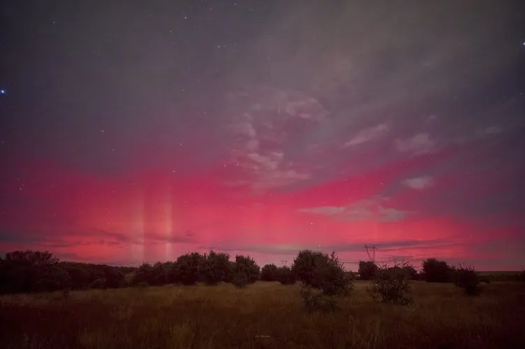El cielo de Salamanca se tiñe de rosa con las espectaculares auroras boreales | FOTOS: Álvaro Moreta  