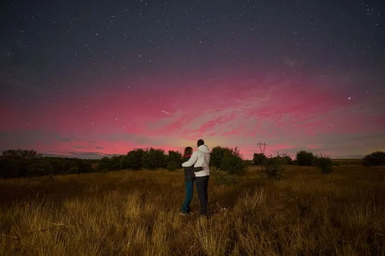 El cielo de Salamanca se tiñe de rosa con las espectaculares auroras boreales | FOTOS: Álvaro Moreta  